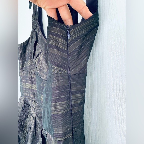 Cecilie Bahnsen gorgeous asymmetrical hem , metallic hint striped pleated dress - Picture 9 of 14